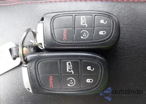 2016 Jeep Cherokee Trailhawk from USA, damaged, VIN 1C4PJMBS0GW252176